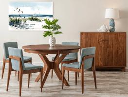 TrueWood Tampa Round Table and Chairs